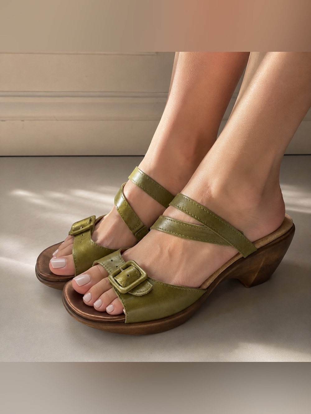 Naot Leather Clog Sandals Size EU 40 US 9 Olive Green Comfort Wedge Buckle Shoes